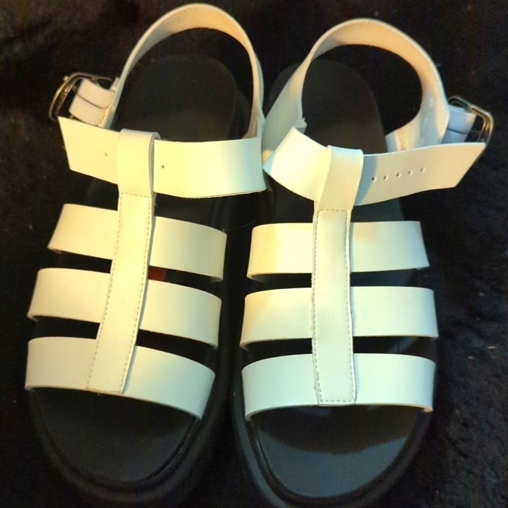 White chunky /strappy sandals NWOT